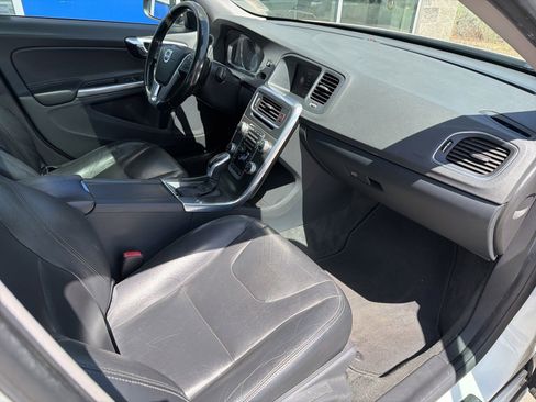 Used 2016 Volvo S60 T5 Premier w/ Convenience Package AWD/4WD image 27