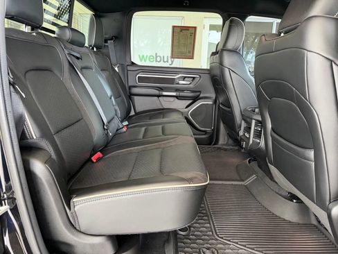 Used 2024 RAM 1500 Laramie AWD/4WD image 32
