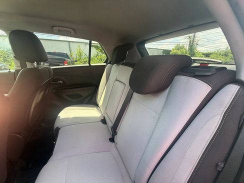 Used 2020 Chevrolet Trax LS w/ Tint and Cruise Package FWD image 12