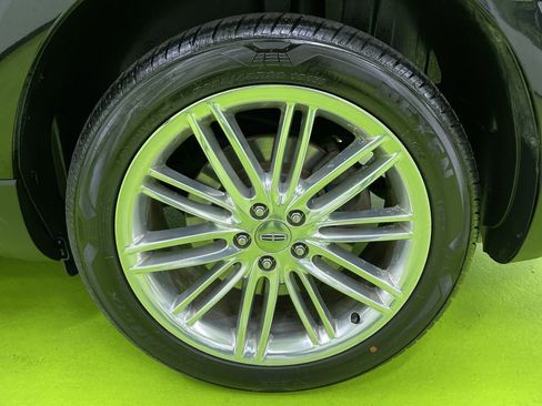 Used 2019 Lincoln MKT AWD image 14