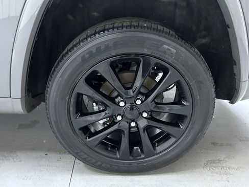 Used 2021 Jeep Grand Cherokee Laredo X AWD/4WD image 22