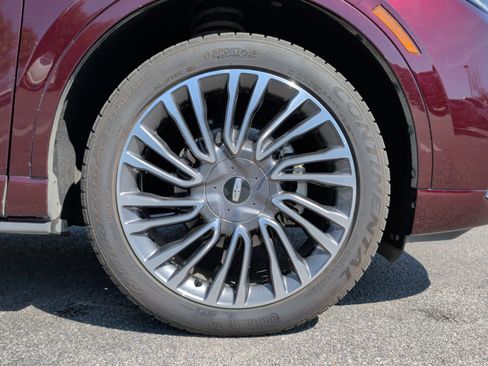 Used 2020 Lincoln Corsair Reserve w/ Appearance Package image 13