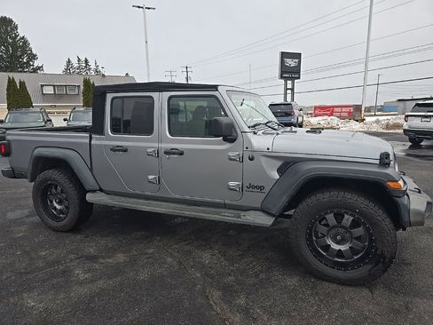 Used 2020 Jeep Gladiator Sport w/ Quick Order Package 24S image 6