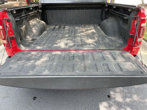 Used 2019 RAM 1500 Laramie AWD/4WD image 36