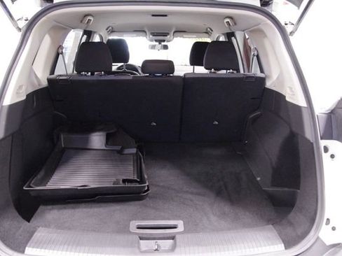 Used 2023 Nissan Rogue SV AWD/4WD image 19