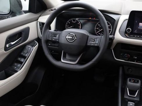 New 2026 Nissan Rogue SV AWD/4WD image 25