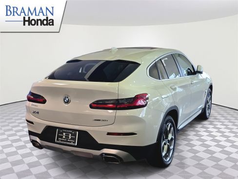 Used 2025 BMW X4 xDrive30i image 4