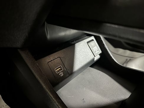 Used 2019 Honda HR-V LX image 13