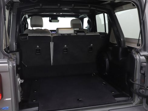 Used 2023 Jeep Wrangler Unlimited Sahara image 19