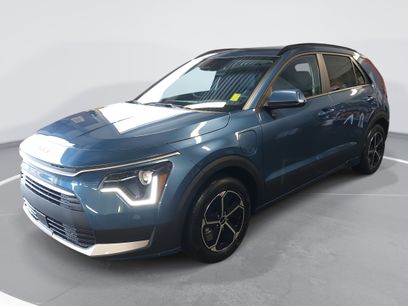 New 2025 Kia Niro EX