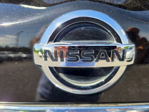 Used 2017 Nissan Pathfinder SV w/ Trailer Tow Package FWD image 23