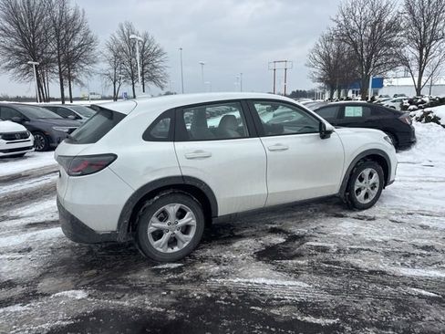 Used 2023 Honda HR-V LX image 7