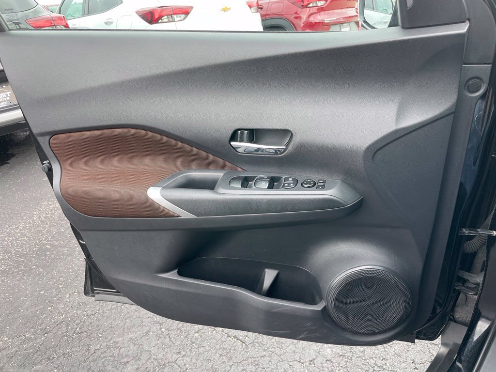 Used 2024 Nissan Kicks SR FWD image 38