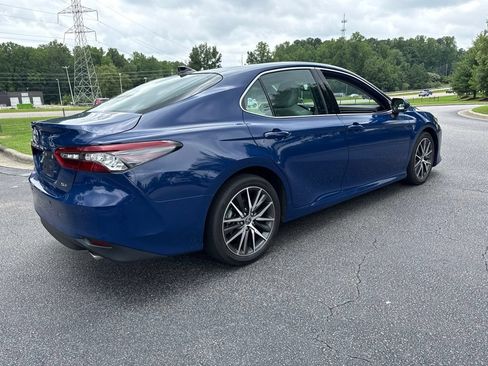 Used 2023 Toyota Camry XLE w/ Navigation Package FWD image 5