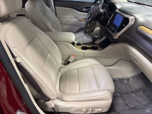 Used 2017 GMC Acadia Denali w/ Technology Package AWD/4WD image 22