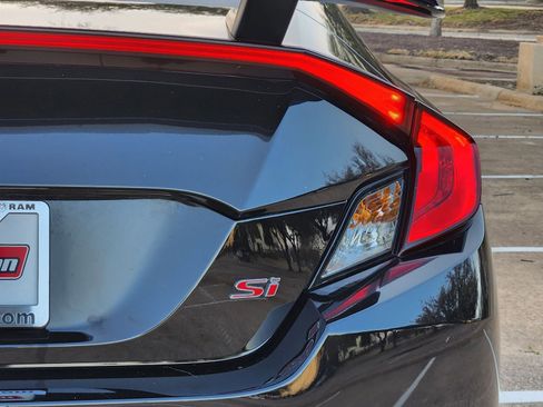 Used 2020 Honda Civic Si image 16