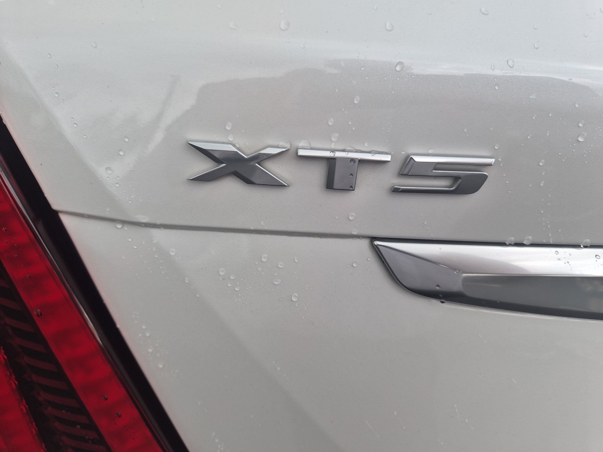 Used 2022 Cadillac XT5 Premium Luxury FWD image 4