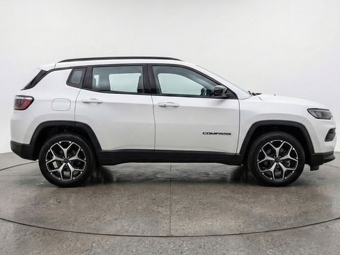 Used 2025 Jeep Compass Limited AWD/4WD image 11