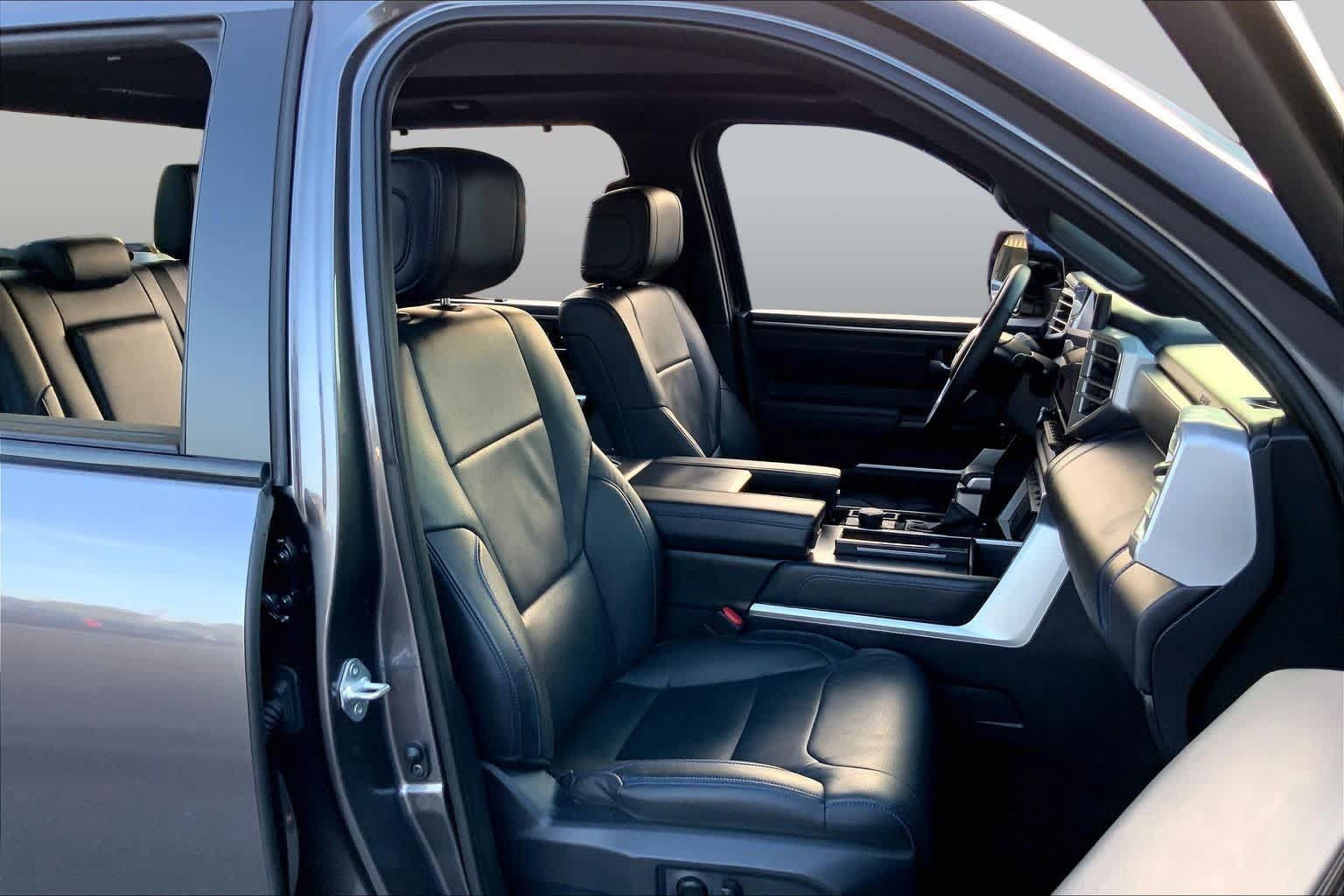 Used 2025 Toyota Tundra Platinum AWD/4WD image 9