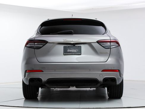 Certified 2022 Maserati Levante GT AWD/4WD image 4