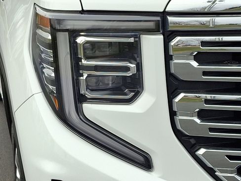 Used 2023 GMC Sierra 1500 Denali w/ Denali Reserve Package image 9