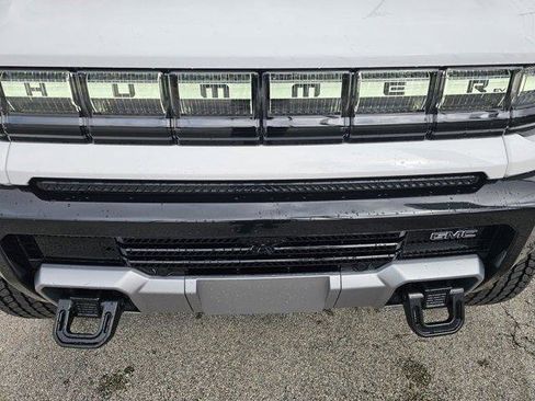 New 2026 GMC Hummer EV 2X image 9