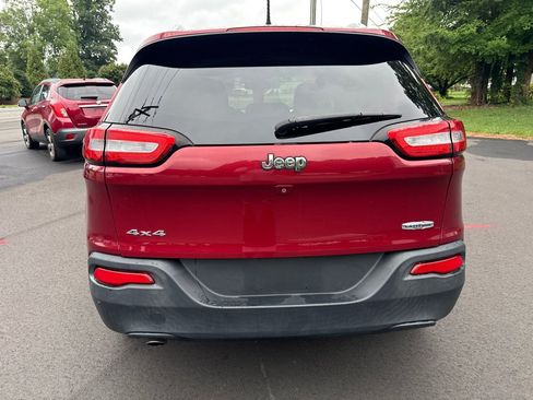 Used 2015 Jeep Cherokee Latitude AWD/4WD image 7
