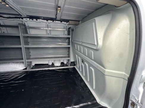 Used 2016 Chevrolet Express 2500 image 11