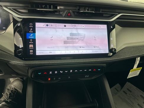 New 2026 Jeep Cherokee Laredo image 29