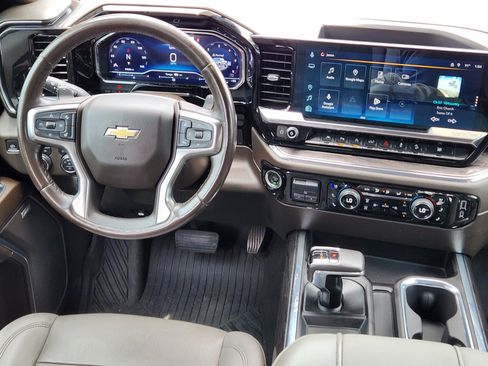 Used 2023 Chevrolet Silverado 1500 LTZ AWD/4WD image 9