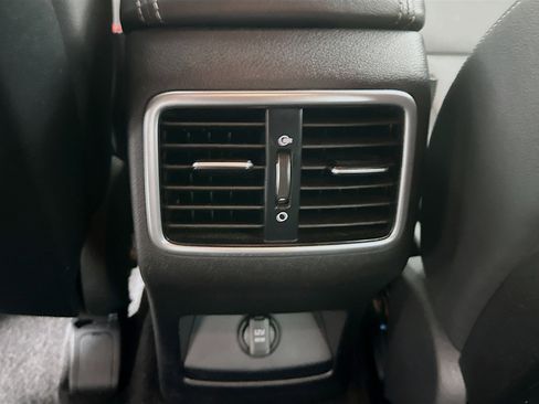 Used 2020 Kia Sportage S image 26