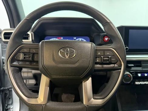 Used 2024 Toyota Tacoma TRD Off-Road image 25