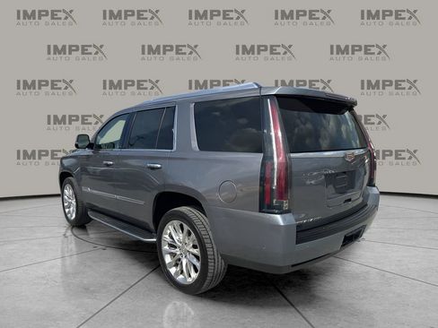 Used 2020 Cadillac Escalade Luxury AWD/4WD image 3