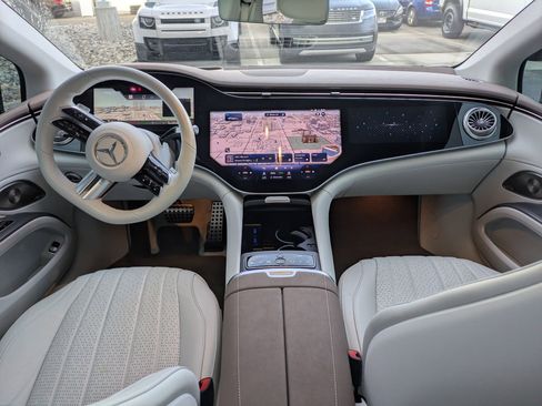 Used 2022 Mercedes-Benz EQS 580 4MATIC Sedan image 26