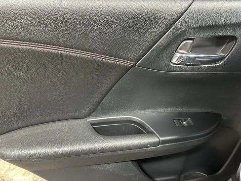 Used 2017 Honda Accord Sport Special Edition image 12