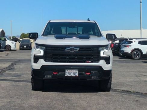 Used 2024 Chevrolet Silverado 1500 LT Trail Boss w/ LT Trail Boss Premium Package AWD/4WD image 3