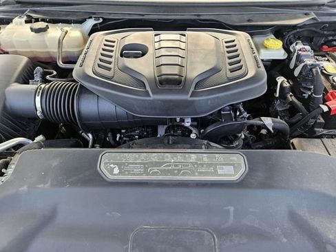 Used 2024 Jeep Wagoneer L Series II w/ Flexible Seating Group RWD image 32
