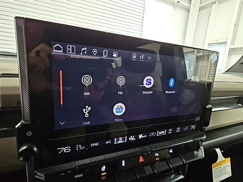 New 2026 GMC Hummer EV SUV image 15