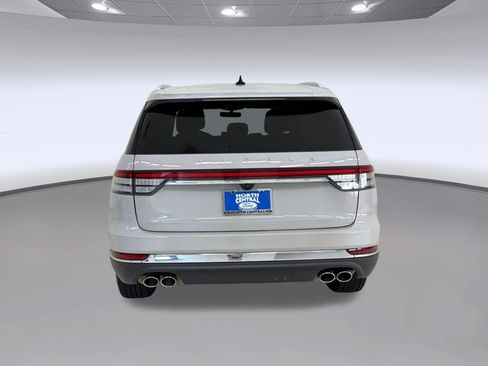 Used 2023 Lincoln Aviator 2WD image 10