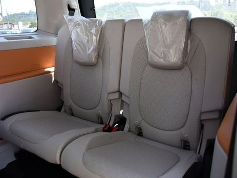 New 2025 Volkswagen ID. Buzz 1st Edition image 20