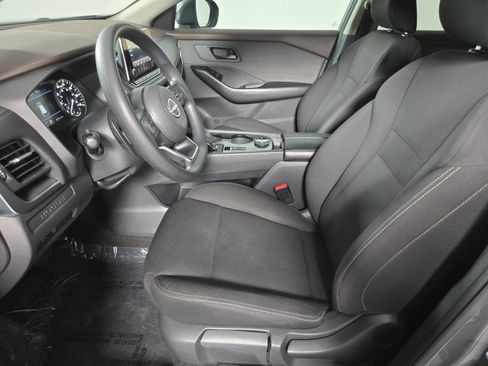 Used 2023 Nissan Rogue S AWD/4WD image 10