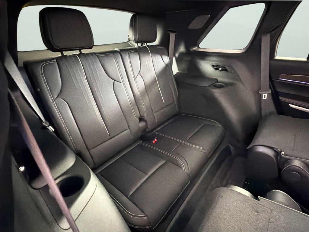 Used 2026 Cadillac Vistiq Sport w/ LPO, Floor Liner Package AWD/4WD image 51