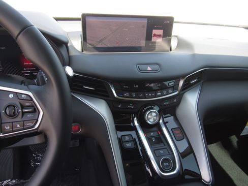 Certified 2025 Acura TLX w/ Technology Package image 18