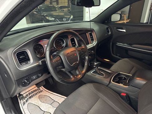 Used 2022 Dodge Charger SXT image 8
