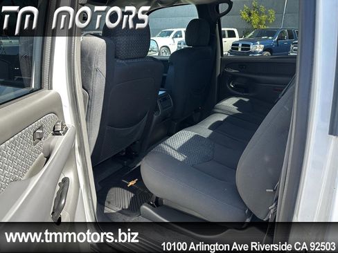 Used 2004 Chevrolet Avalanche Z66 w/ Preferred Equipment Group image 17