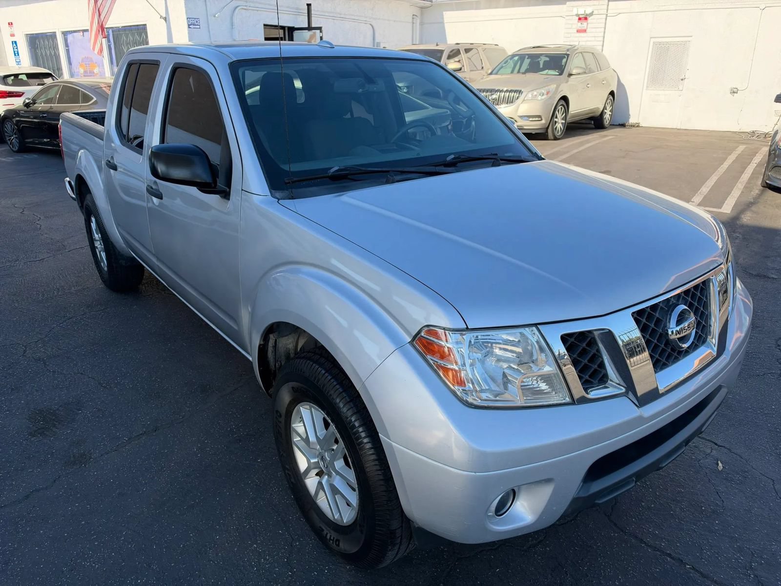 Used 2016 Nissan Frontier SV w/ SV Value Truck Package RWD image 7