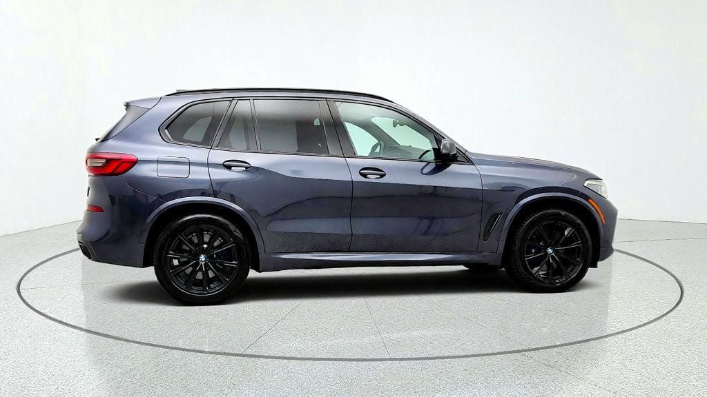 Used 2020 BMW X5 M50i AWD/4WD image 4