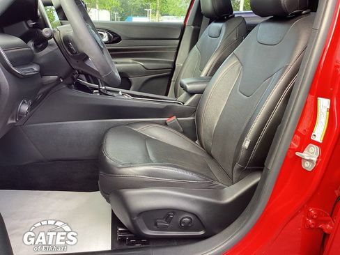 Used 2023 Jeep Compass Limited w/ Elite Group for (Red) Edition AWD/4WD image 18