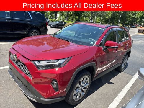 Used 2022 Toyota RAV4 Limited FWD image 5