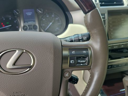 Used 2019 Lexus GX 460 Premium w/ Premium Package image 23